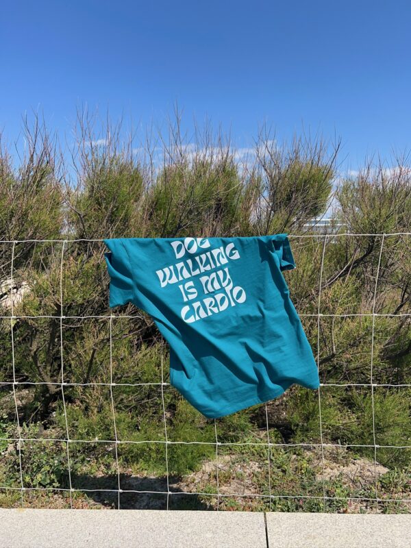 T-shirt dog walking